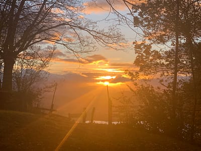 Sonnenuntergang vom Zuger Berg aus gesehen.